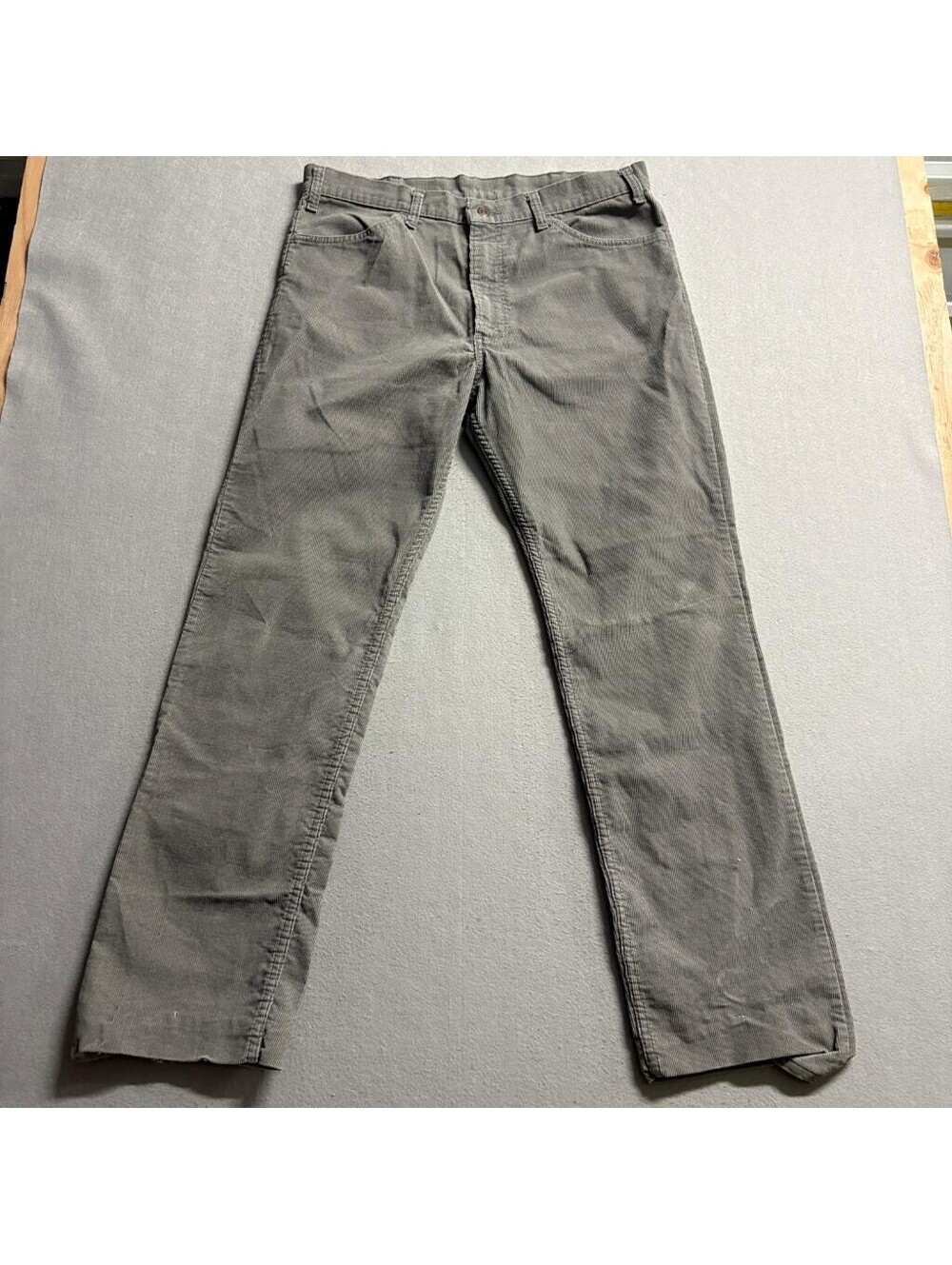 Vintage Levis 519 Corduroy Pants Mens 36x31 Gray White Tab 519-1555 Talor Zipper